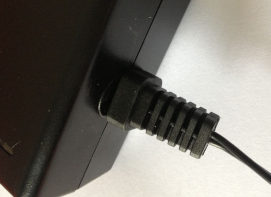 Adaptador de escritorio 90VAC - 264VAC del cuaderno, sobre corriente, protección del cortocircuito