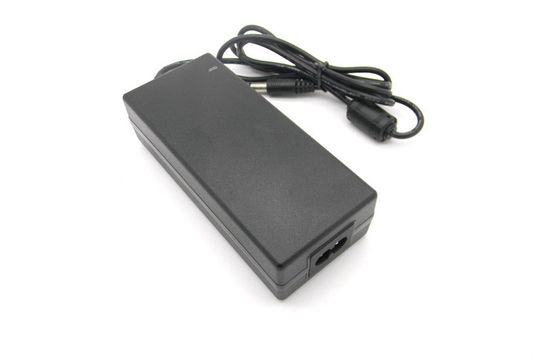 Fuente de alimentación de la transferencia/adaptador de escritorio eléctricos del externo 12V 5A