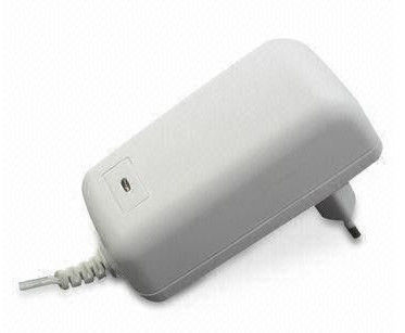 CA blanca DC del externo 20W que cambia la fuente de alimentación 12v, eficacia alta