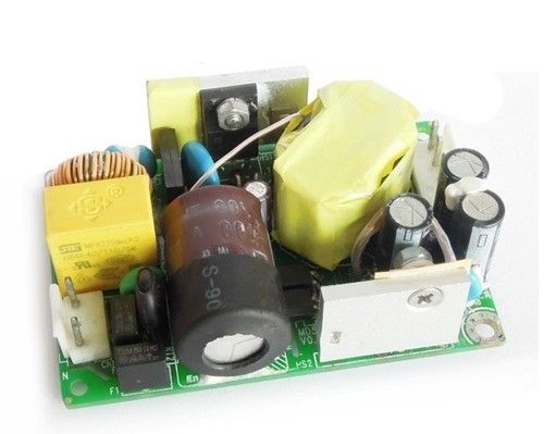 EN61000-3-2 el poder médico estándar Suppies 50W hizo salir 15V/2.67A MD50-220S15