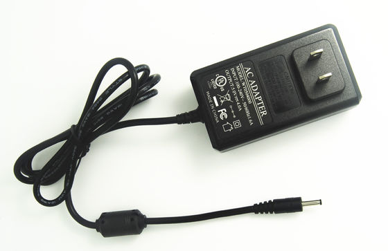 IEC/EN60950 adaptador del enchufe 2pin de los E.E.U.U. del EJE de la corriente continua de la CA de la CCE/del ERP
