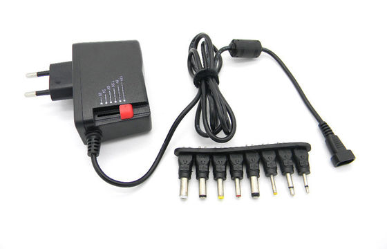 6 adaptador ajustable de la CA DC del voltaje 3-12V del universal de las extremidades 2500mA de DC
