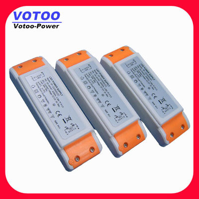 Conductor constante 12V 36W del voltaje LED del CE AC110-240V para la lámpara de pie del LED