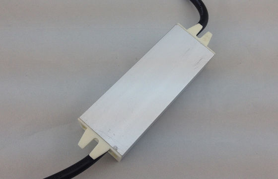 Cortocircuite las luces al aire libre constantes de la fuente de alimentación del voltaje LED de la protección DC12V 20W