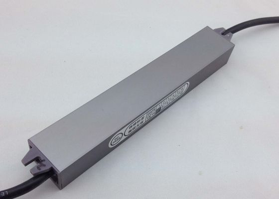 La fuente de alimentación constante del voltaje LED de 30 vatios 12VDC/DC 24V para el pixel del LED se enciende