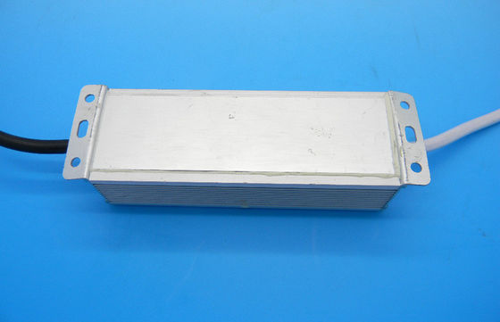 Alta fuente de alimentación de la prenda impermeable de Efficency 30W para la corriente constante 12V del EMC IP67 de la luz del LED